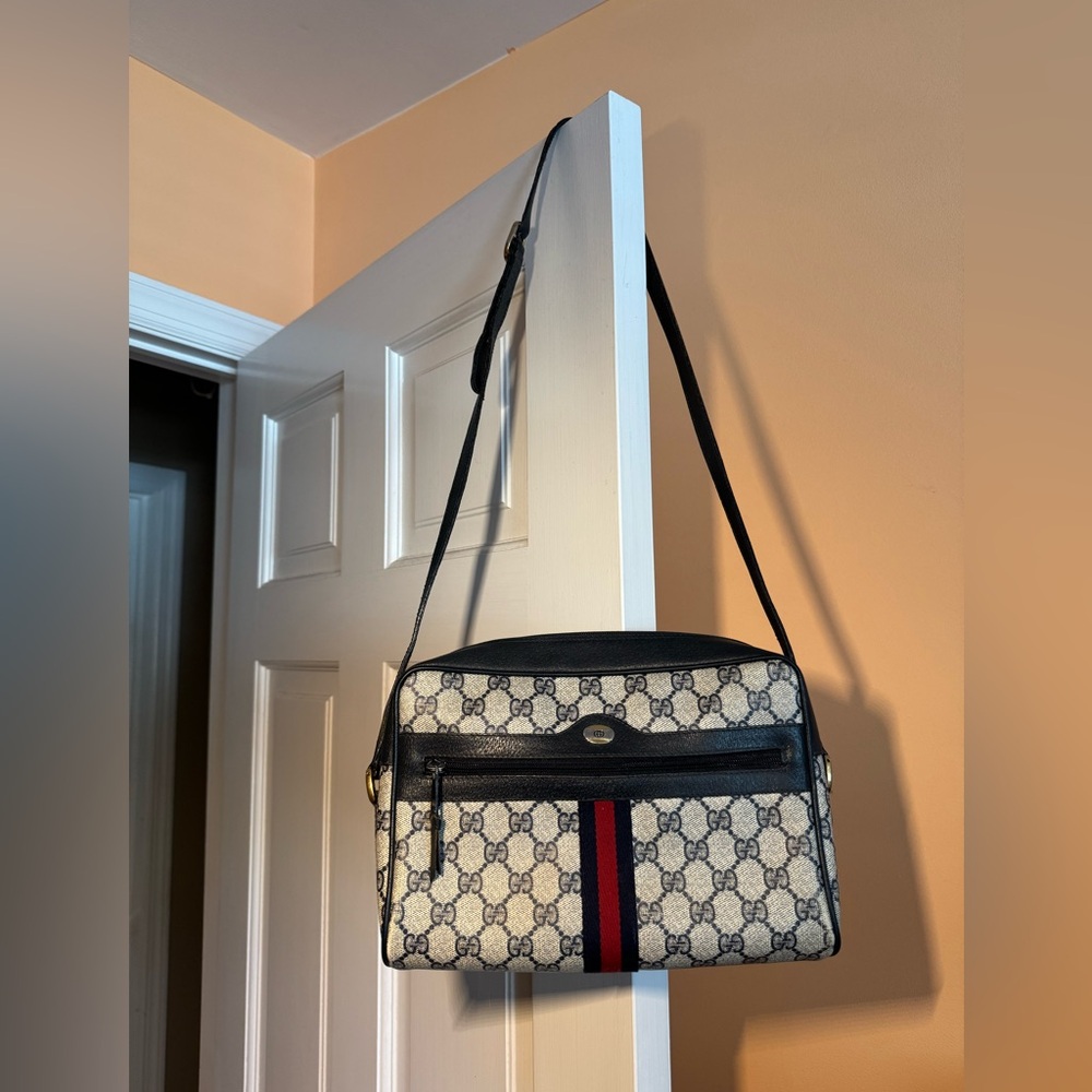 Vintage rare Gucci GG supreme sherry line shoulder bag red cream navy 56 02 005